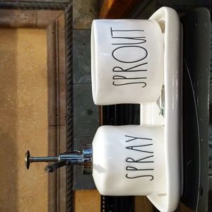 Rae Dunn pot spritzer and tray